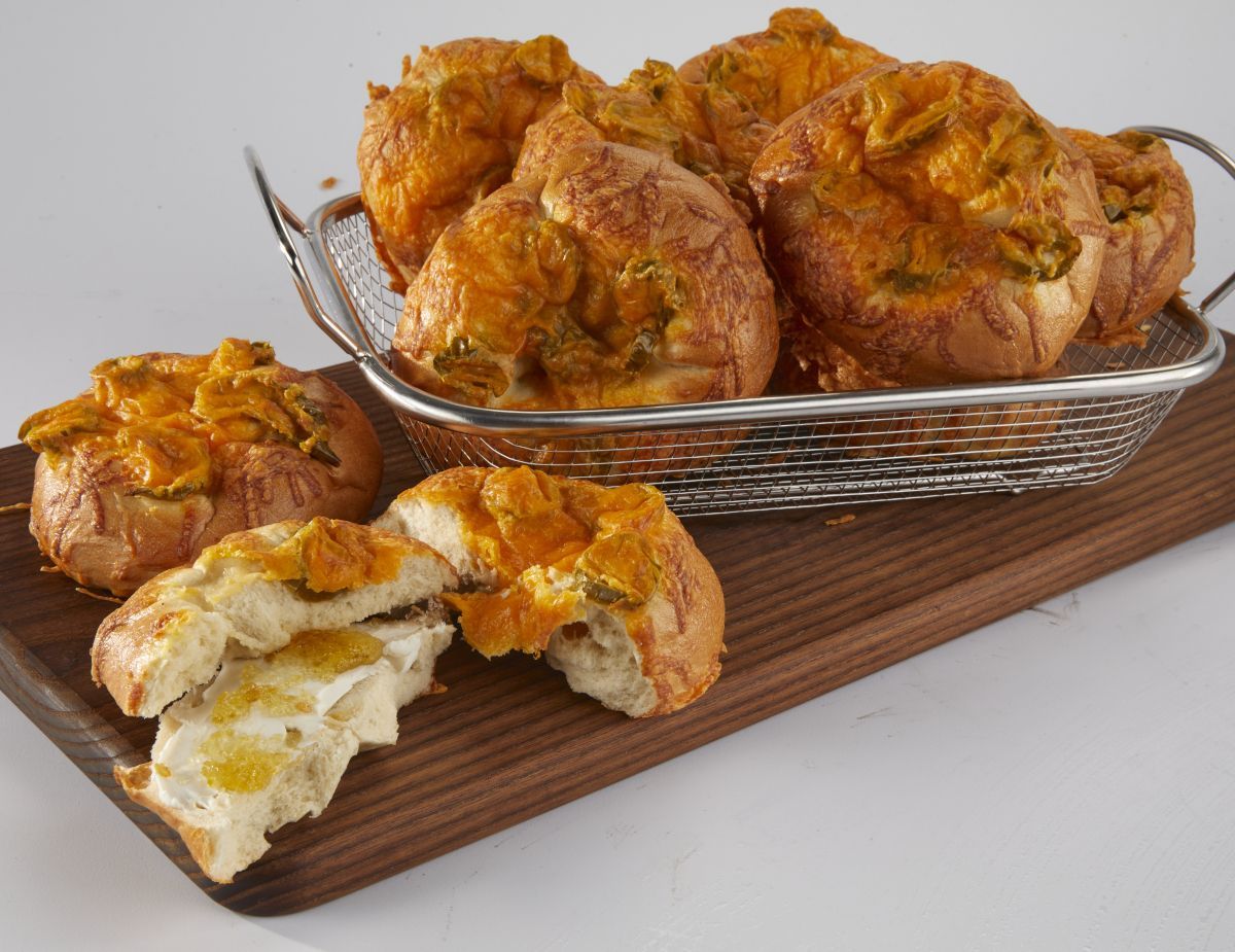 Jalapeno Cheese Bagels