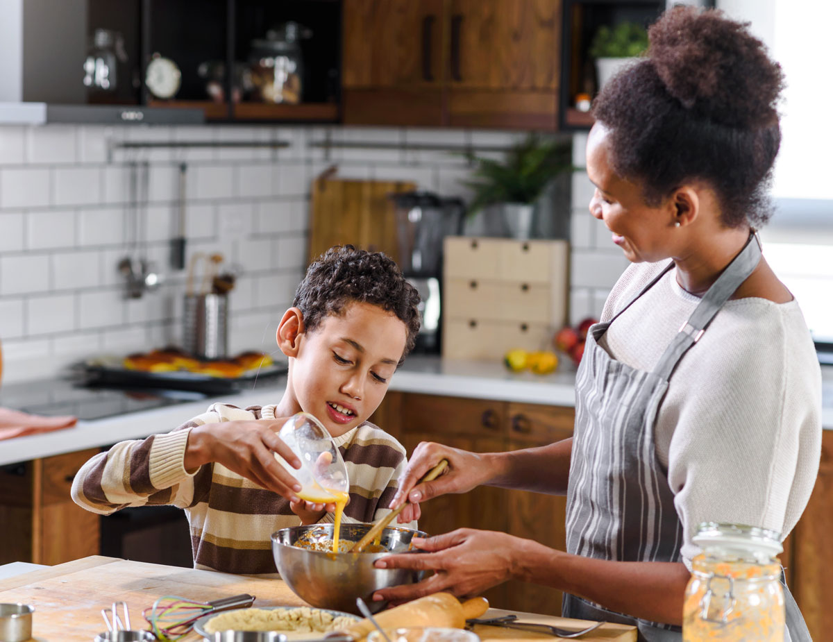 Little Helpers in the Kitchen: Kid-Friendly Cooking for Thanksgiving